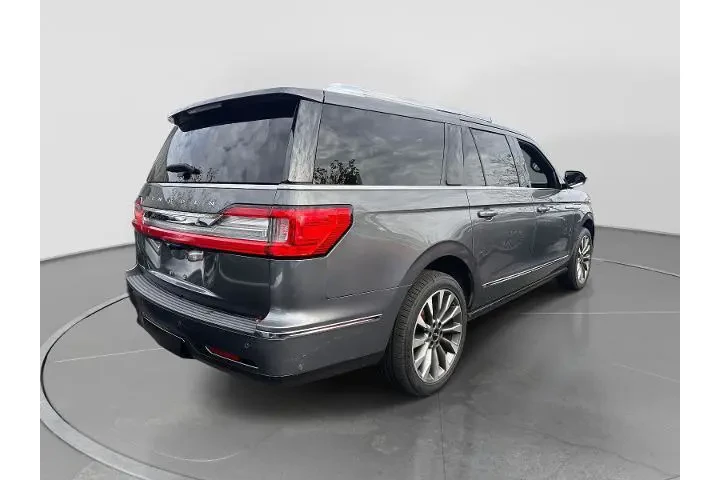 $37890 : Lincoln Navigator L 2021 4x4 image 2