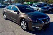 $8900 : 2015 Altima 2.5 S thumbnail