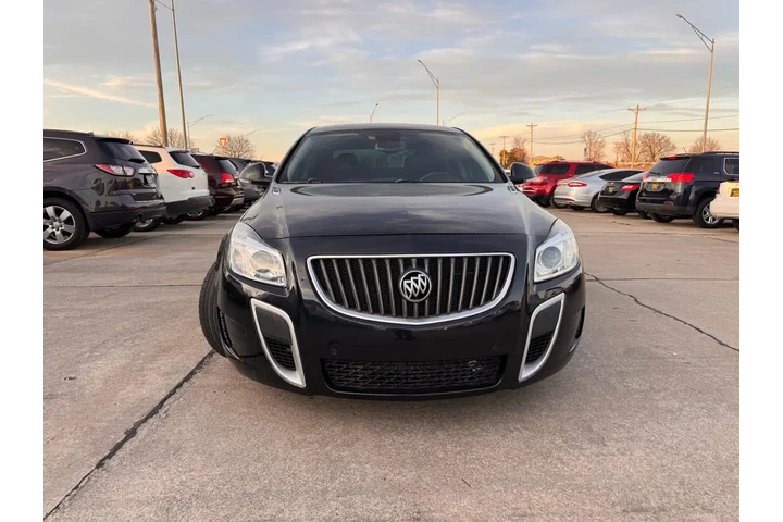 2012 Regal GS image 3