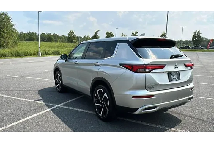 $22869 : Mitsubishi Outlander 2022 AW image 10