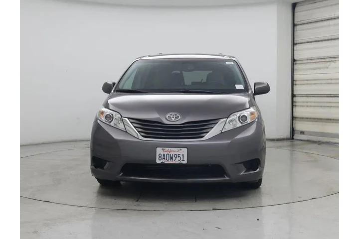$28998 : Toyota Sienna 2017 LE 7-Pass image 5