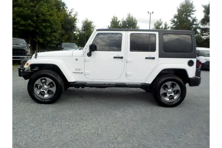 $15382 : 2017 Wrangler Unlimited Sahar image 2
