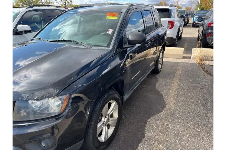 $2500 : Jeep Compass 2014 4x4 Sport image 5