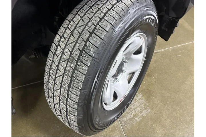 $35000 : Gold Certified2023 Tacoma SR image 9