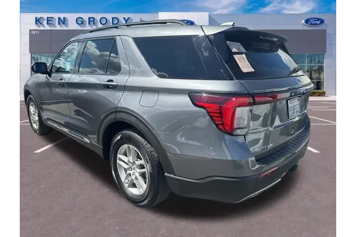 $39390 : Ford Explorer 2025 Active 4d image 6