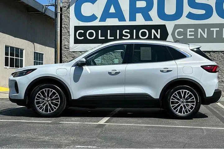 $35575 : Ford Escape Plug-In Hybrid 2 image 6