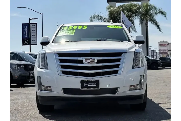 $38888 : Cadillac Escalade 2019 Stand image 3