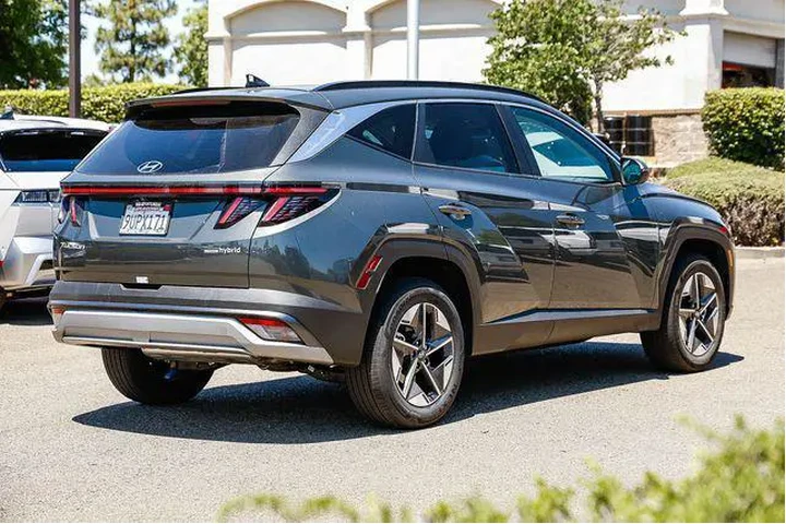 $34680 : Hyundai TUCSON Hybrid 2025 A image 5