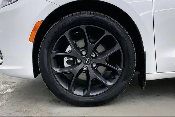 $36990 : Chrysler Pacifica 2024 Limit image 10