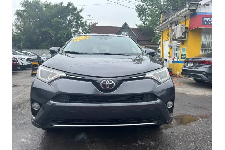 $22995 : 2018 RAV4 XLE image 3