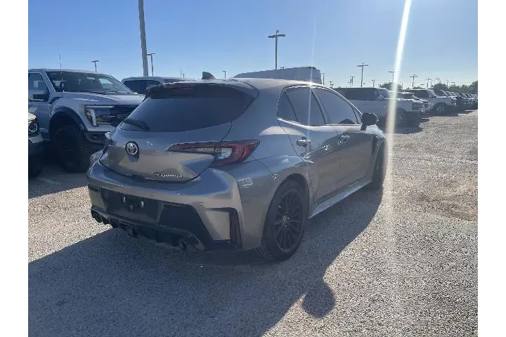 $37559 : Toyota GR Corolla 2024 AWD P image 3
