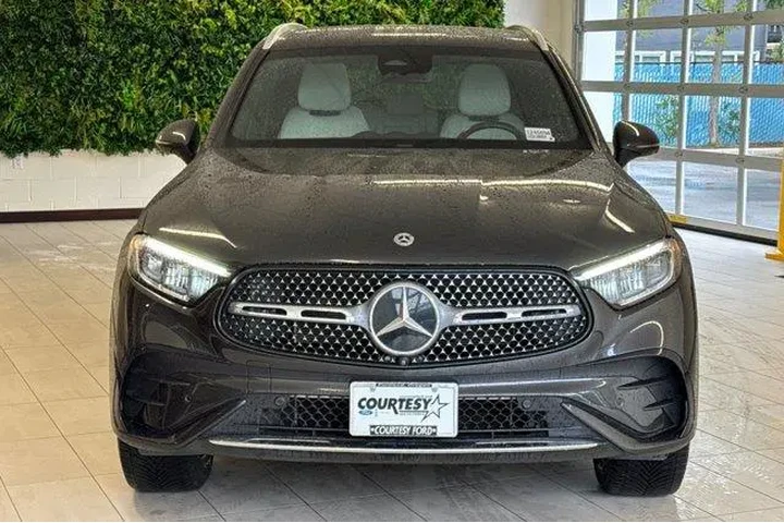 $39374 : Mercedes-Benz GLC 2023 AWD G image 9