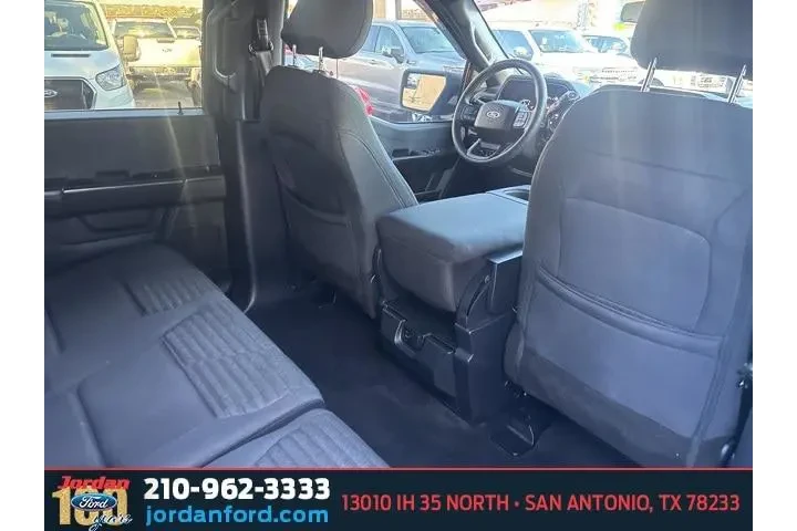 $23374 : Ford F-150 2021 4x2 XL 4dr S image 10