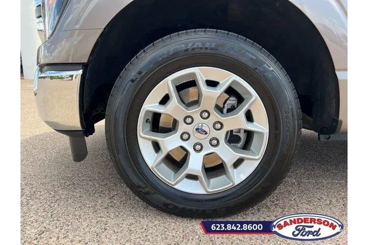 $29888 : Ford F-150 2023 4x2 XLT 4dr image 9