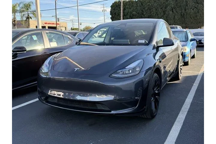 $33554 : Tesla Model Y 2024 AWD Long image 2