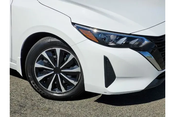$21900 : Nissan Sentra 2024 S 4dr Sed image 9