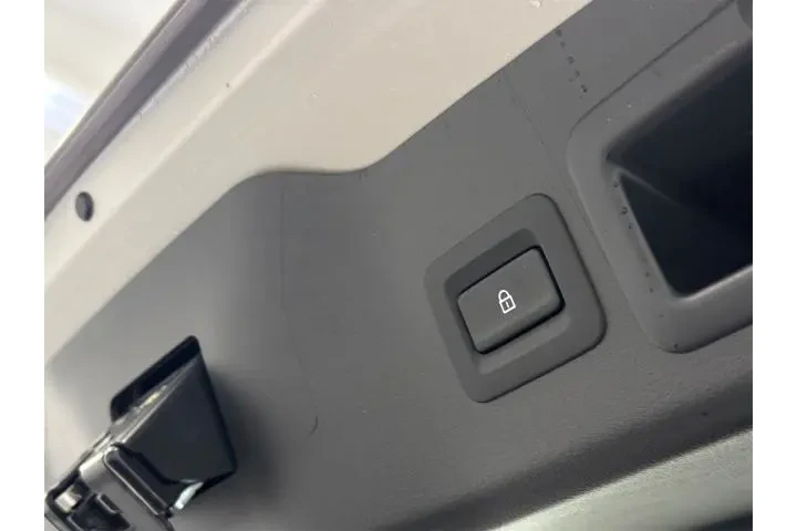 $26000 : Mazda Mazda3 Hatchback 2025 image 9