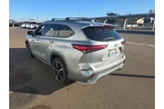 $26900 : Toyota Highlander 2021 XSE 4 thumbnail