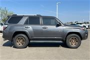 $36100 : 4Runner SR5 Premium thumbnail