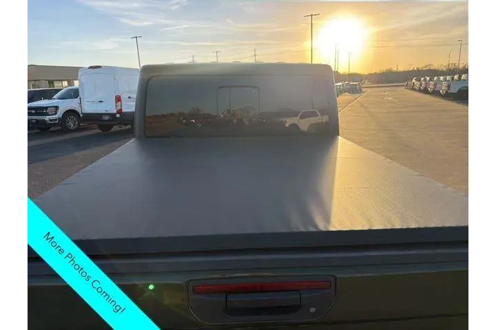 $29995 : Jeep Gladiator 2021 4x4 Over image 7