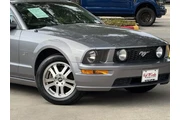 $11447 : Ford Mustang 2006 GT Deluxe thumbnail