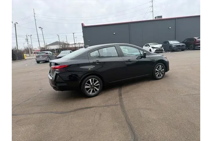 $18980 : Nissan Versa 2025 SV 4dr Sed image 6