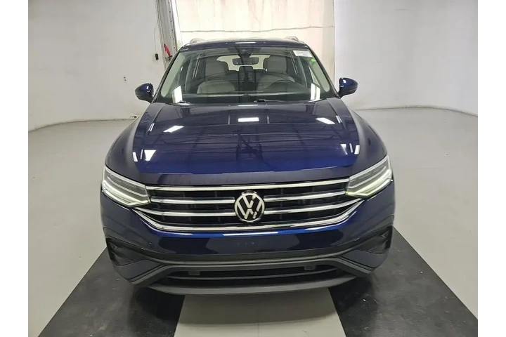 $20823 : Volkswagen Tiguan 2023 SE 4d image 2