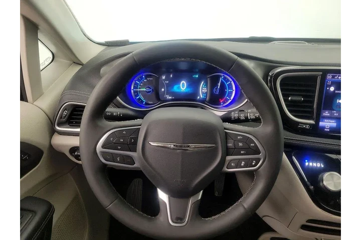 $26998 : Chrysler Pacifica Plug-In Hy image 10