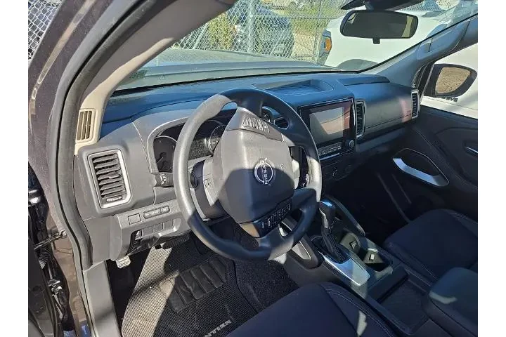 $28521 : Nissan Frontier 2024 4x2 SV image 6