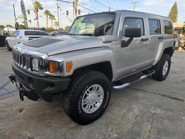 $11995 : 2008 HUMMER H3 Luxury image 1