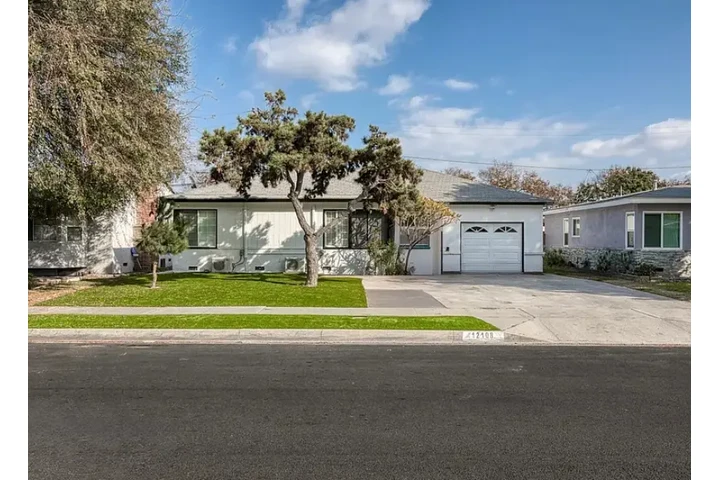 $2100 : CASA🐱near USC & downtown LA🐶 image 1
