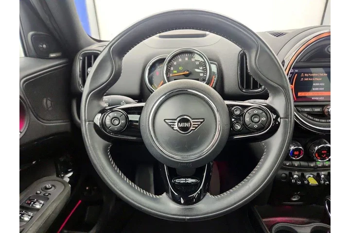 $16998 : MINI Countryman Plug-in Hybr image 10