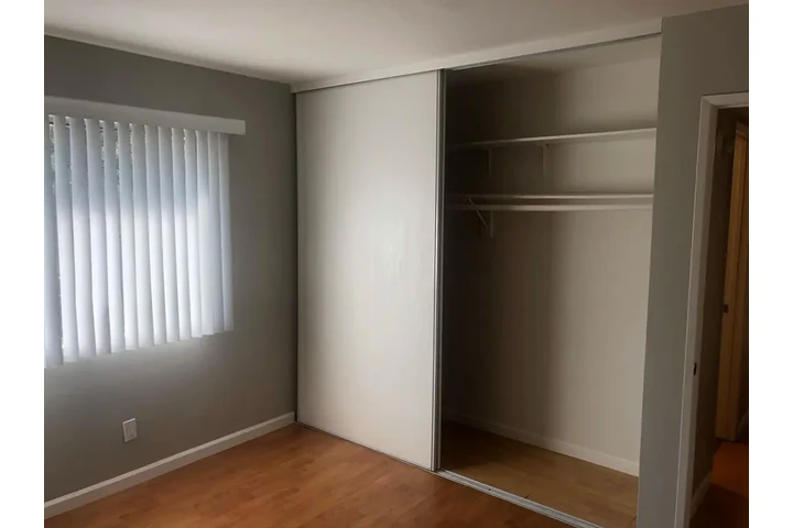 $1050 : San Gabriel comodidad inmejora image 1