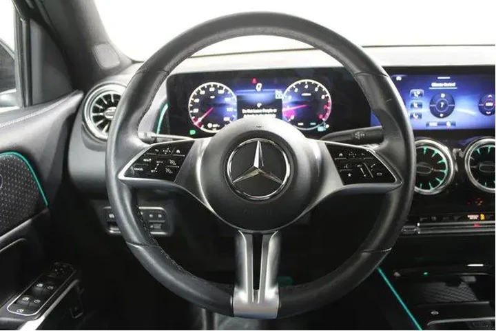 $34977 : Mercedes-Benz GLB 2024 GLB 2 image 8