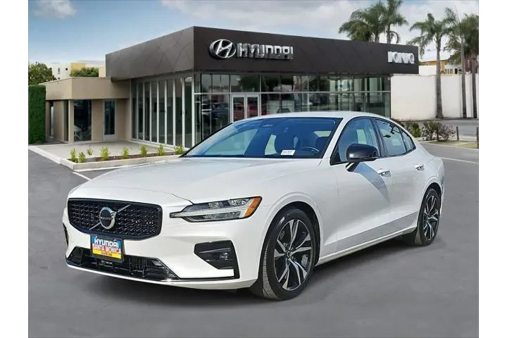 $26576 : Volvo S60 2024 B5 Core Dark image 7