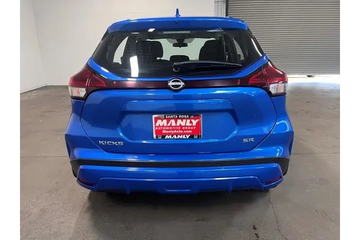 $17954 : Nissan Kicks 2023 SR 4dr Cro image 4