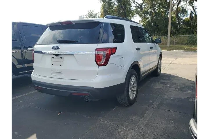 $12995 : Ford Explorer 2017 Base 4dr image 5