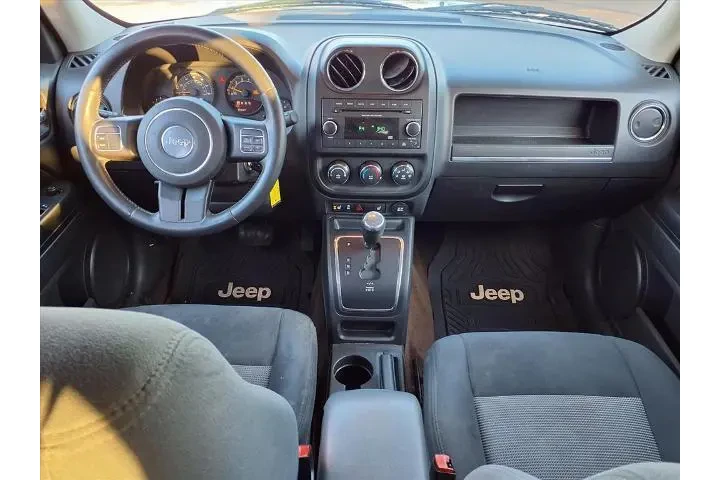 $3988 : Jeep Patriot 2015 4x4 Latitu image 7