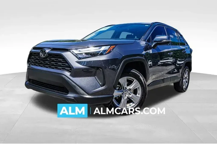 $26920 : Toyota RAV4 2024 XLE 4dr SUV image 1