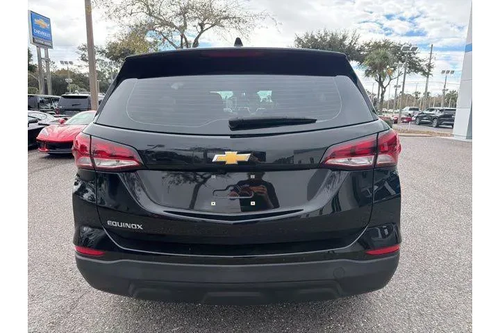 $23899 : Chevrolet Equinox 2024 LS 4d image 6