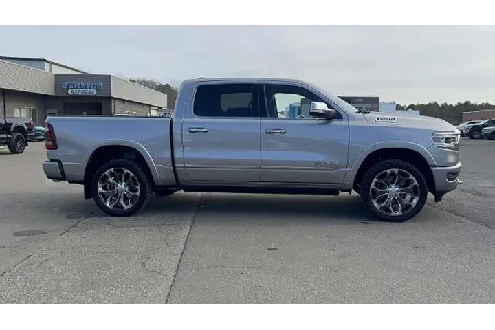 $35900 : Ram 1500 2020 4x4 Limited 4d image 3