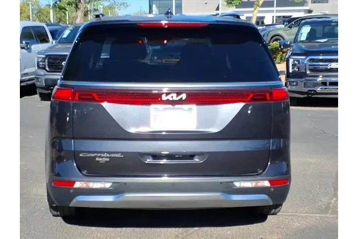 $31236 : Kia Carnival 2022 SX Prestig image 6