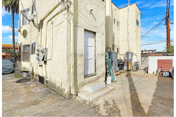 $850000 : 4 UNIDADES EN LOS ANGELES image 2