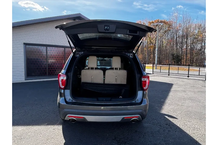 $16995 : 2016 Explorer image 4