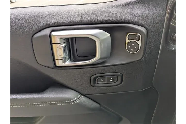 $36999 : Jeep Wrangler Unlimited 2021 image 10