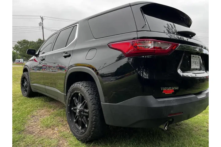 $17995 : 2018 Traverse LS image 5