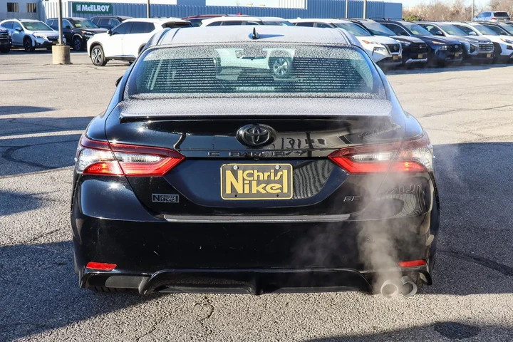 $22488 : 2023 Camry SE Auto image 5