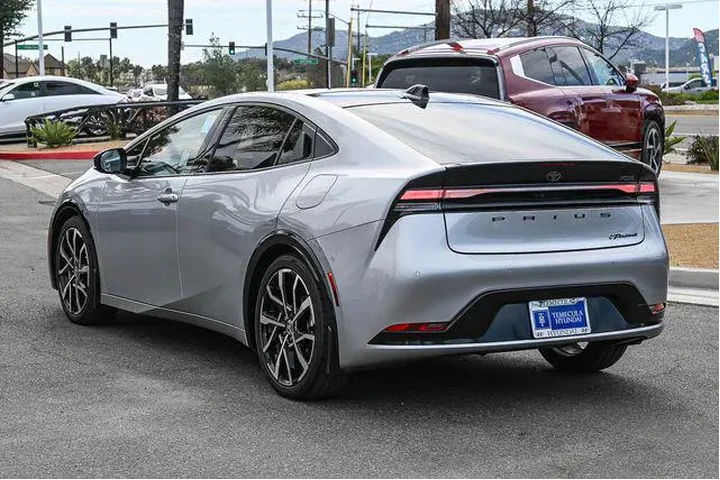 $33000 : Toyota Prius Prime 2024 XSE image 7