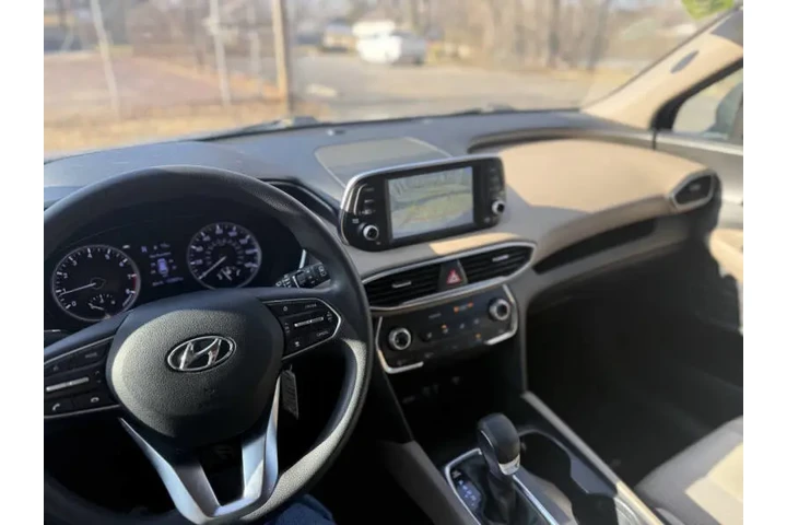 $11999 : 2019 Santa Fe SE 2.4L image 8