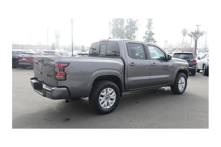 $23250 : 2022 Frontier SV image 6